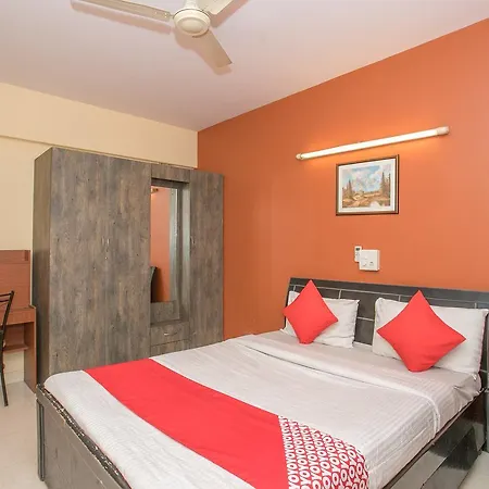 Hotel Oyo 12057 Hidden Nest 1